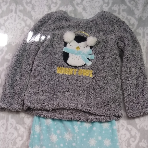 Penguin Top and Bottom Pajama Set (M) - Picture 1 of 5